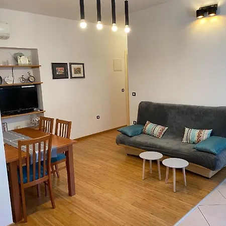 Summertime In Apartman